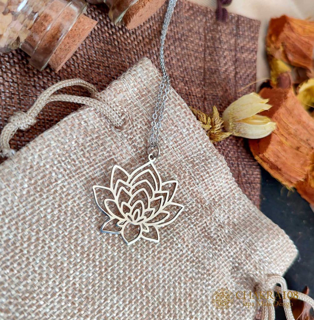colgante flor de loto